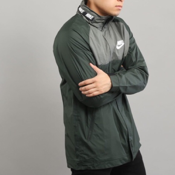 nike av15 woven jacket
